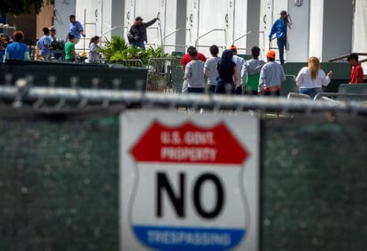 Caliburn International, la empresa que opera el sitio de detención en Homestead, dijo que liberó a 500 muchachos desde el viernes de acuerdo con regulaciones federales recién flexibilizadas para reunir a los menores con sus familiares que viven en Estados Unidos. (ARCHIVO)