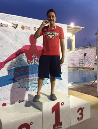 Deportista de apenas 14 años de edad, Joshua compitió en la prueba de 50 metros, estilo Libre, donde tuvo un rendimiento notable. (EL SIGLO DE TORREÓN)