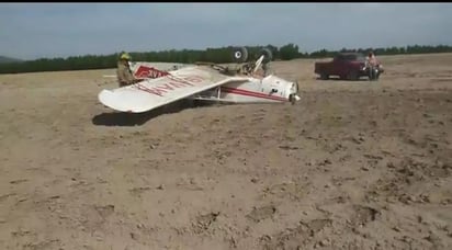 Se desploma avioneta que fumigaba nogaleros en ejido de San Pedro.