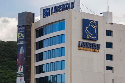 Un juez federal impidió, por ahora, a la Fiscalía General de la República (FGR) rematar el edificio sede de Libertad Servicios Financieros (Caja Libertad) en Querétaro, pero sí podrá catearlo y, si lo considera procedente, asegurarlo. (ARCHIVO)