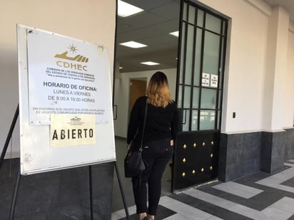 La Comisión de Derechos Humanos del Estado de Coahuila (CDHEC) ofrece acompañamiento y atención permanente a la Casa del Migrante Saltillo ante los recientes hechos registrados este martes en la capital del Estado. (ARCHIVO)