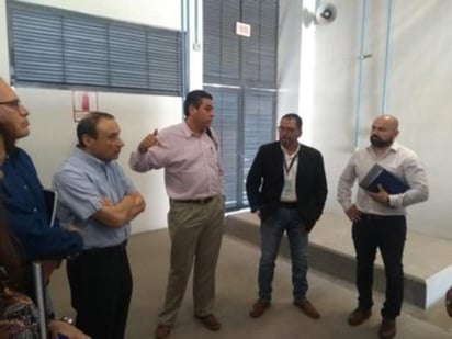 Realizaron un recorrido en las instalaciones del Hospital de Especialidades con Oncología de Gómez Palacio para verificar el estado del inmueble.