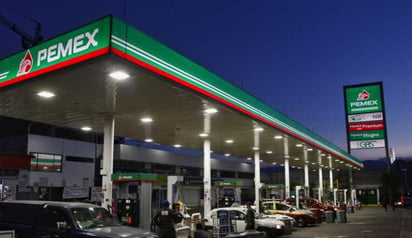 El plan de negocios de Pemex es la principal fuente de incertidumbre para los analistas financieros; el martes el FMI rebajó la previsión para México y ayer le siguieron distintos analistas. (ARCHIVO)