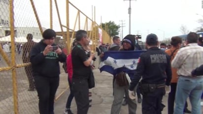 Se ha abierto un expediente de queja, tras los hechos registrados en Piedras Negras, donde un migrante fue agredido por trabajadores del Municipio. (ARCHIVO)