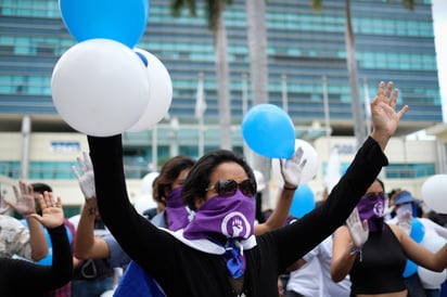 Voceros de la Unidad Nacional Azul y Blanco (UNAB) dijeron que un número no determinado de manifestantes fueron arrestados por la policía y varios resultaron golpeados. (EFE).