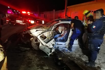 Jóvenes protagonizan choque en Matamoros, circulaban alcoholizados y a exceso de velocidad. (EL SIGLO DE TORREÓN)