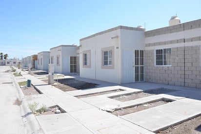 Reporta un balance negativo durante el primer semestre del año, con una drástica caída del 75 por ciento en la construcción de nuevas casas - habitación. (EL SIGLO DE TORREÓN)