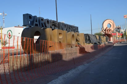 La inversión de la escultura y las letras del nuevo nombre de la vialidad es de 4.5 millones de pesos, incluida la restauración del camellón central. (EL SIGLO)