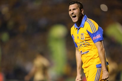 Las Chivas vencieron 2-0 a Tigres en actividad de la Jornada 2 de la Liga MX y el pleito entre Boy y Gignac comenzó cuando el estratega le mencionó que él seguía siendo 'el número uno', lo que le costó la expulsión del partido.
(ARCHIVO)