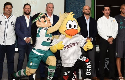 Las simpáticas mascotas de ambos equipos, el Guerrerito del Santos y el Pollo Algodonero, le pondrán mucha diversión a la velada. (EL SIGLO DE TORREÓN)