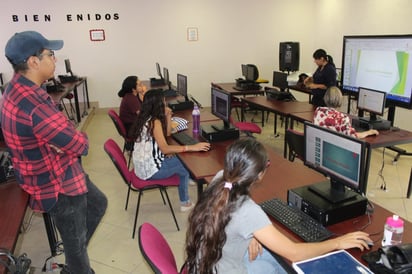 Conocer las herramientas básicas de la computación para apoyar las labores de su vida profesional y laboral es el objetivo. (EL SIGLO DE TORREÒN / BEATRIZ SILVA)