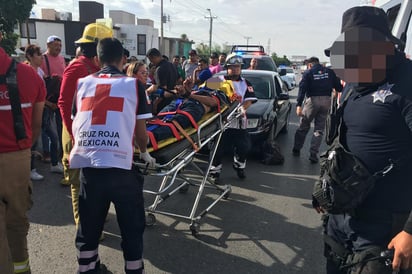 El hombre fue auxiliado por los paramédicos y llevado a un hospital, donde finalmente murió. (EL SIGLO DE TORREÓN)