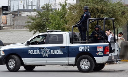 La Dirección de Seguridad Pública Municipal mantiene la vigilancia en más de 300 centros educativos que se encuentran de vacaciones, lo cual ha contribuido a que no se presenten robos en tales puntos. (EL SIGLO DE TORREÓN)