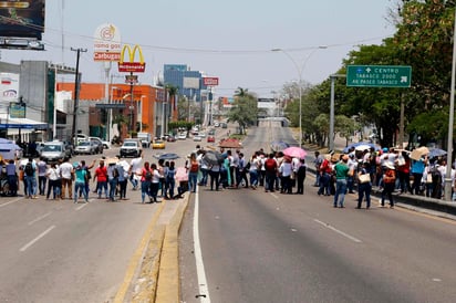 La Secretaría de Educación de Tabasco (Setab) informó que se destinarán unos 160 millones de pesos en salarios caídos y prestaciones, para los 140 profesores que con la aplicación de la anterior reforma educativa habían sido dados de baja. (ARCHIVO)