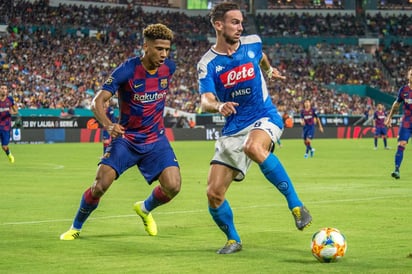 Barcelona derrotó 2-1 al Napoli en duelo de preparación; los tantos de los culés fueron obra de Sergi Busquets e Ivan Rakitic, el tanto de los italianos fue un autogol de Samuel Umtiti. (EFE)