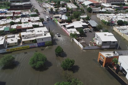 Informa Obras Públicas en Torreón que mejoras al drenaje pluvial deberán quedar listas este mes. (EL SIGLO DE TORREÓN)