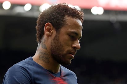 Neymar afirmó este viernes sentirse 'aliviado' después de que la Justicia de Sao Paulo archivara la investigación en su contra por una denuncia por violación. (ARCHIVO)