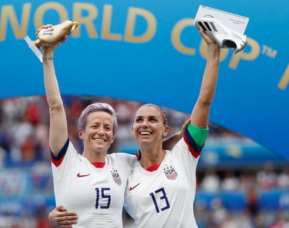 El cuadro de las barras y las estrellas, ganaron el trofeo del Mundial Femenil 2019 realizado en Francia. (ARCHIVO)