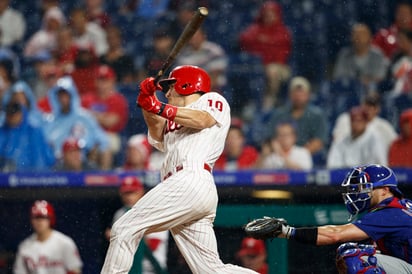 J.T. Realmuto bateó de 3-2, con dos carreras anotadas y dos producidas, en la victoria de los Filis 4-2 sobre Cachorros de Chicago. (AP)