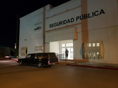 Roldán García se desvaneció y los elementos que vigilaban el área de detenidos ingresaron para prestarle auxilio, sin embargo, ya no presentaba signos vitales. (EL SIGLO COAHUILA)