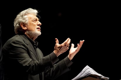 'La Royal Opera House no ha tenido conocimiento de ninguna acusación relacionada con el tiempo en el que Plácido Domingo ha estado como artista visitante o como director', agregó el portavoz del auditorio británico. (ARCHIVO)