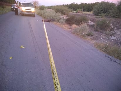 El fatal accidente se registró alrededor de las seis de la mañana de este jueves, en la carretera que conduce al ejido San Esteban.
(EL SIGLO DE TORREÓN)