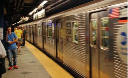 Tras el hallazgo de los artefactos la mañana de este viernes fue desalojada la estación Fulton Street en la zona del bajo Manhattan lo que generó múltiples atascos de tránsito debido a que se trata de un área muy concurrida por encontrarse cerca de la zona financiera.
(ESPECIAL)