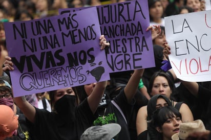  La escritora Elena Poniatowska lamentó la violencia en la marcha feminista del viernes pasado y pidió no culpar a la Jefa de Gobierno, Claudia Sheinbaum, de la actual situación de inseguridad que viven las mujeres. (ARCHIVO)