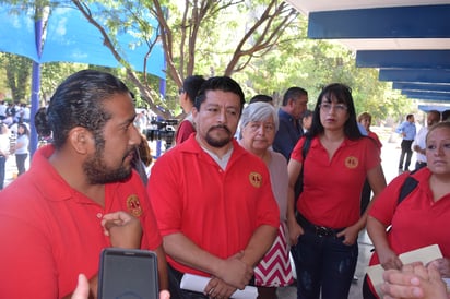 Trabajadores del Instituto Tecnológico Superior de Lerdo pidieron la intervención del gobernador. (EL SIGLO DE TORREÒN / MA. ELENA HOLGUÍN)