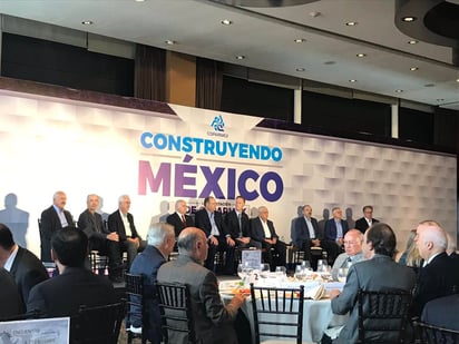 Los ex líderes empresariales, que encabezan la gira 'Construyendo México', coincidieron en la urgencia de poner freno a un Gobierno 'de ocurrencias' y de enfrentamiento con los empresarios. (ESPECIAL)