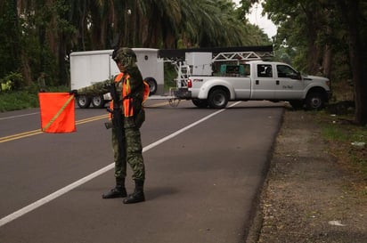 A través de un comunicado la dependencia federal refirió que en dicho programas participan 241 médicos, 109 módulos y 22 unidades móviles médicas en diversas carreteras, puertos, aeropuertos y servicio ferroviario del país.
(ARCHIVO)