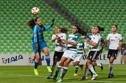 En anteriores campañas cuando se han enfrentado, ambos equipos han brindado emotivos y vibrantes choques en el Estadio Corona. (ARCHIVO)