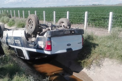 Policías de Matamoros sufren volcadura; hay cuatro lesionados. (EL SIGLO DE TORREÓN)