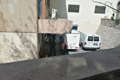 Lo asesinan de cinco balazos, el hombre murió minutos después de ingresar al Hospital Universitario. (EL SIGLO DE TORREÓN)