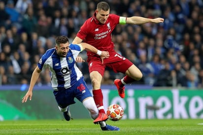 Milner es considerado uno de los mejores defensores de la Premier League. (ARCHIVO)