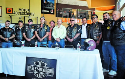 Con lo recabado en este evento, Moto Club Camellos apoyará al Teletón y a la organización mundial Gentelmans Riders. (JESÚS GALINDO) 