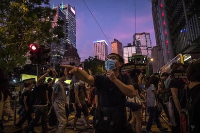 Los efectivos de la nueva rotación fueron educados en las leyes de Hong Kong y prometieron defender la soberanía nacional. (ARCHIVO)