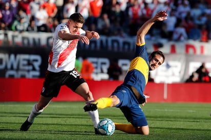 El exjugador de Santos Laguna, Carlos Izquierdoz, evitó los disparos de los atacantes de River. (AP)