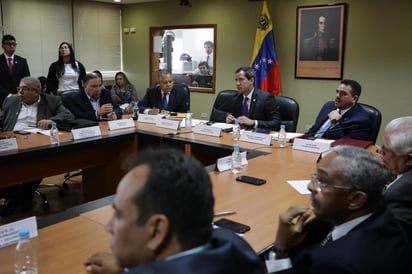 La Asamblea Nacional de Venezuela (AN, Parlamento), de contundente mayoría opositora, debatirá este martes a profundidad el rearme de un grupo de disidentes de la guerrilla colombiana FARC. (ARCHIVO)