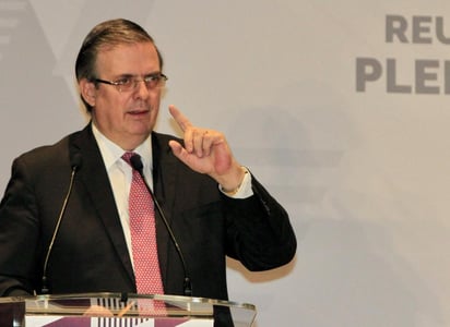 Marcelo Ebrard informó el estado de dos personas de origen mexicano luego de tiroteo en Texas desde su cuenta de Twitter. (ARCHIVO)