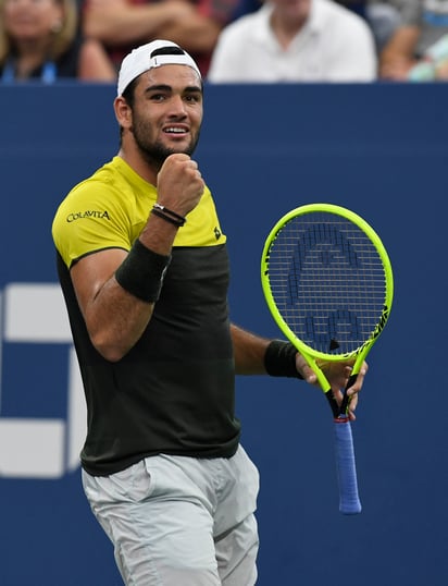 Matteo Berrettini derrotó 6-1, 6-4, 7-6 a Andrey Rublev. (AP)