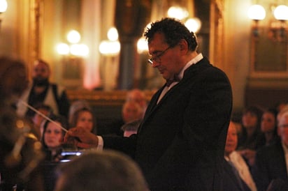 Director invitado. José Miramontes Zapata es un pianista, director de orquesta y director de coros mexicano. (CORTESÍA) 