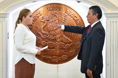 El nuevo director de Tránsito y Vialidad, Arturo Sánchez, tomó protesta ayer por la tarde. (FABIOLA P. CANEDO/EL SIGLO DE TORREÓN)