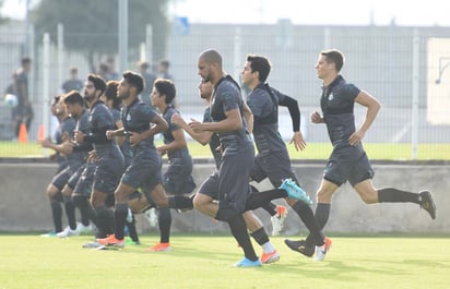 Los elementos albiverdes siguen con los entrenamientos pese a que su próximo partido será hasta el 15 de septiembre. (JESÚS GALINDO)