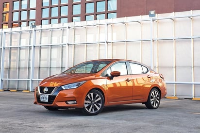 El Versa muestra una constante evolución y este año está a punto de destronar las ventas del icónico auto de Nissan Tsuru. (EFE)