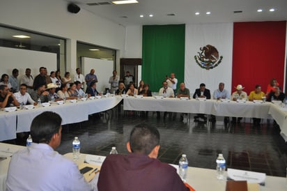 Presentan a regidores con directores municipales, a fin de facilitar las gestiones de la ciudadanía ante las dependencias. (FABIOLA P. CANEDO/EL SIGLO DE TORREÓN)