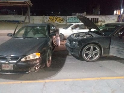 En el accidente participaron Francisco “NN”, de 33 años de edad, conductor de un vehículo Pontiac, Grand AM, color negro, modelo 2003 y Ulises “NN”, de 33 años de edad, conductor de un vehículo de la marca Dodge, Charger, negro, modelo 2010. (EL SIGLO DE TORREÓN)
