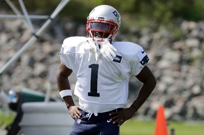 Antonio Brown durante un entrenamiento de los Patriotas. (AP)