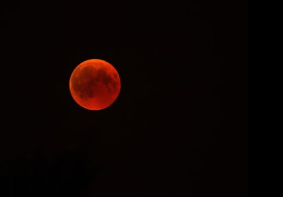 La luna de cosecha es un fenómeno que marca el comienzo del otoño boreal. (ARCHIVO) 