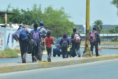 No hay recursos para los mexicanos que son deportados de Estados Unidos, debido a que este año se cancelaron dos programas. (EL SIGLO DE TORREÓN)